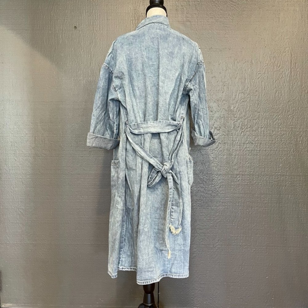 ROCKY CHAMBRAY ROBE - Picture 6 of 10